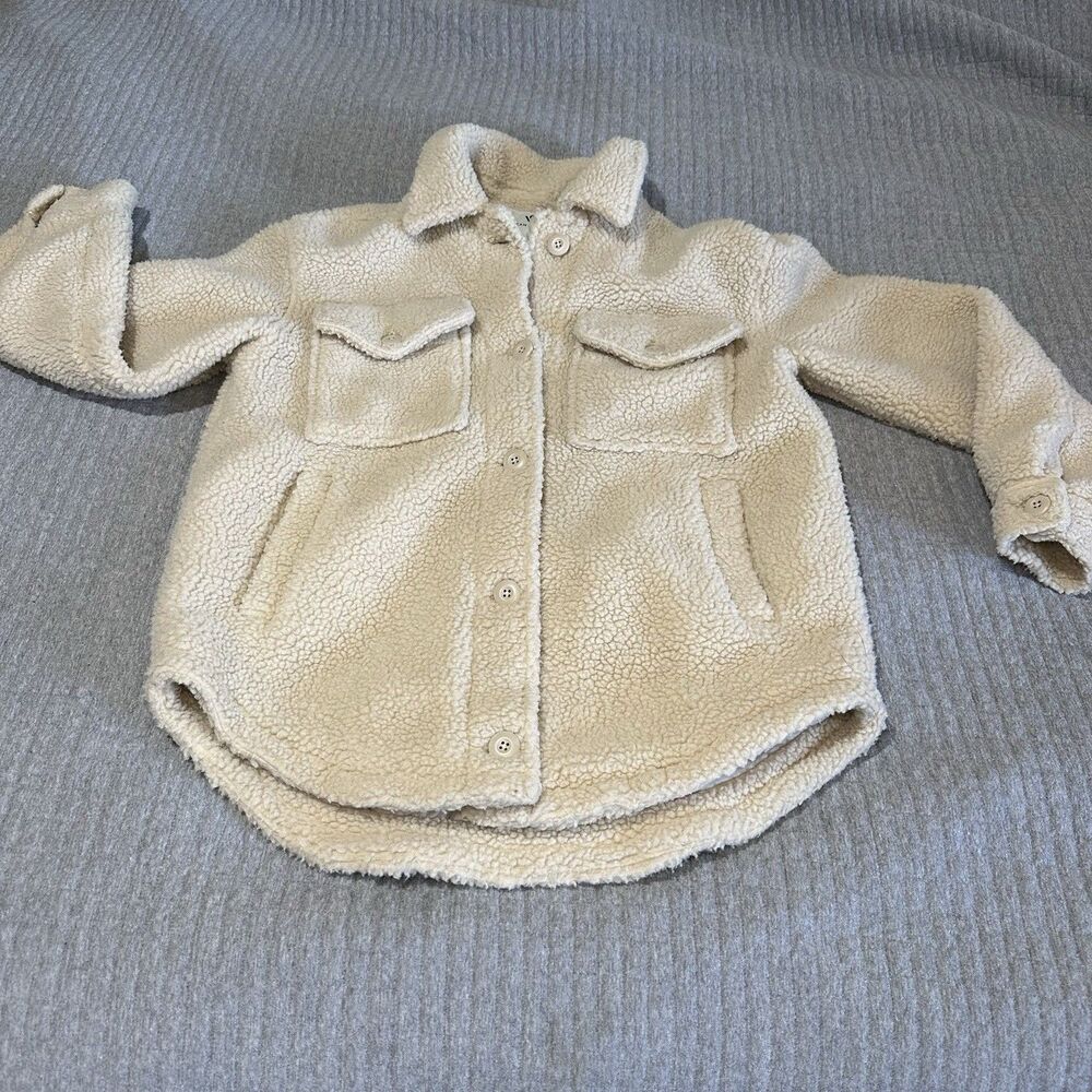 American Eagle Beige Sherpa Button Jacket Women Collared Pockets Size S. Camp